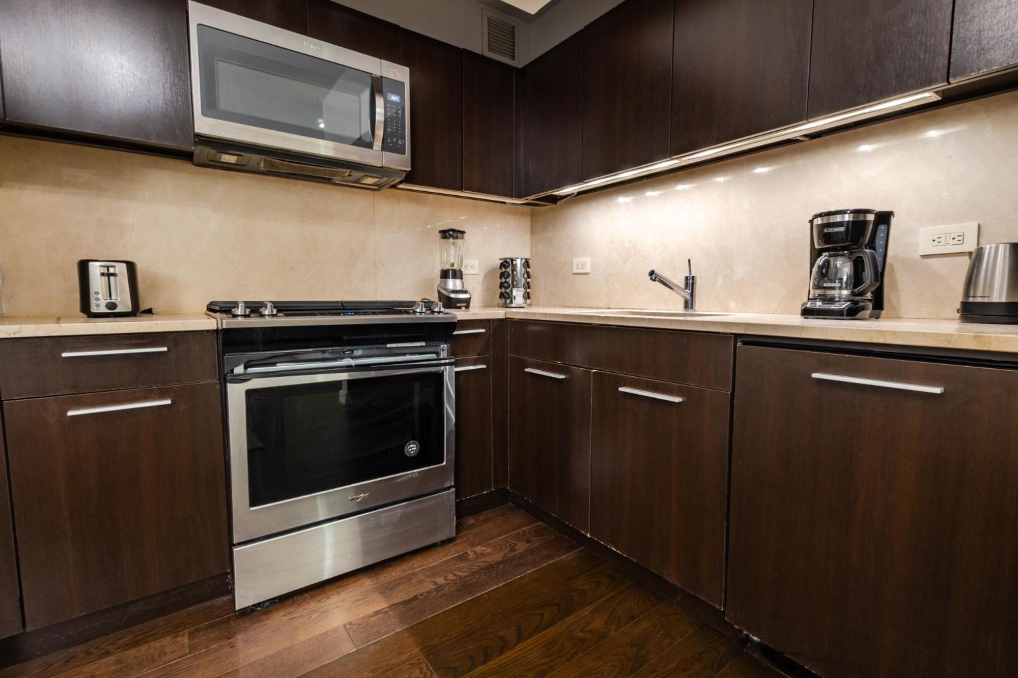 Outstanding & Cozy 4bdr & 2bth In Downtown Manhattan Pangsapuri